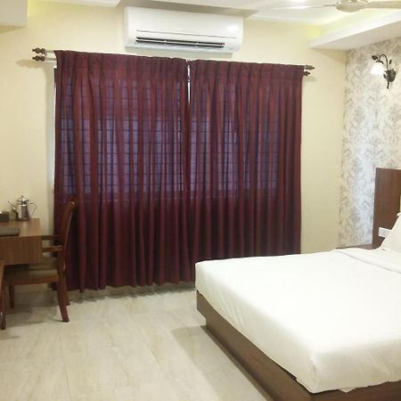 Hotel Mahalakshmi Residency コルル エクステリア 写真