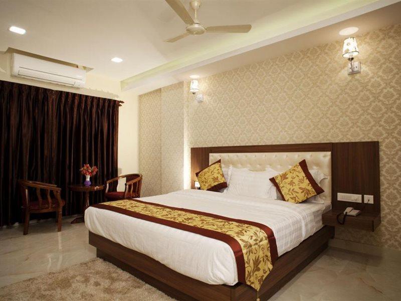 Hotel Mahalakshmi Residency コルル エクステリア 写真