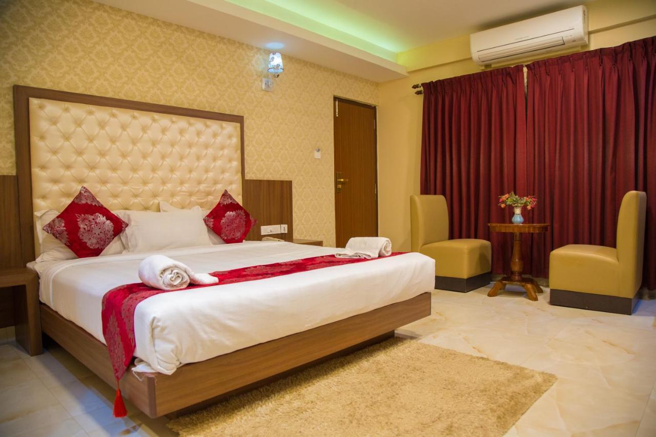Hotel Mahalakshmi Residency コルル エクステリア 写真